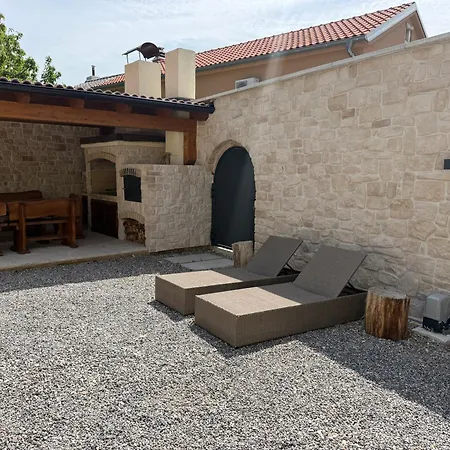 بيت للعطل Barci